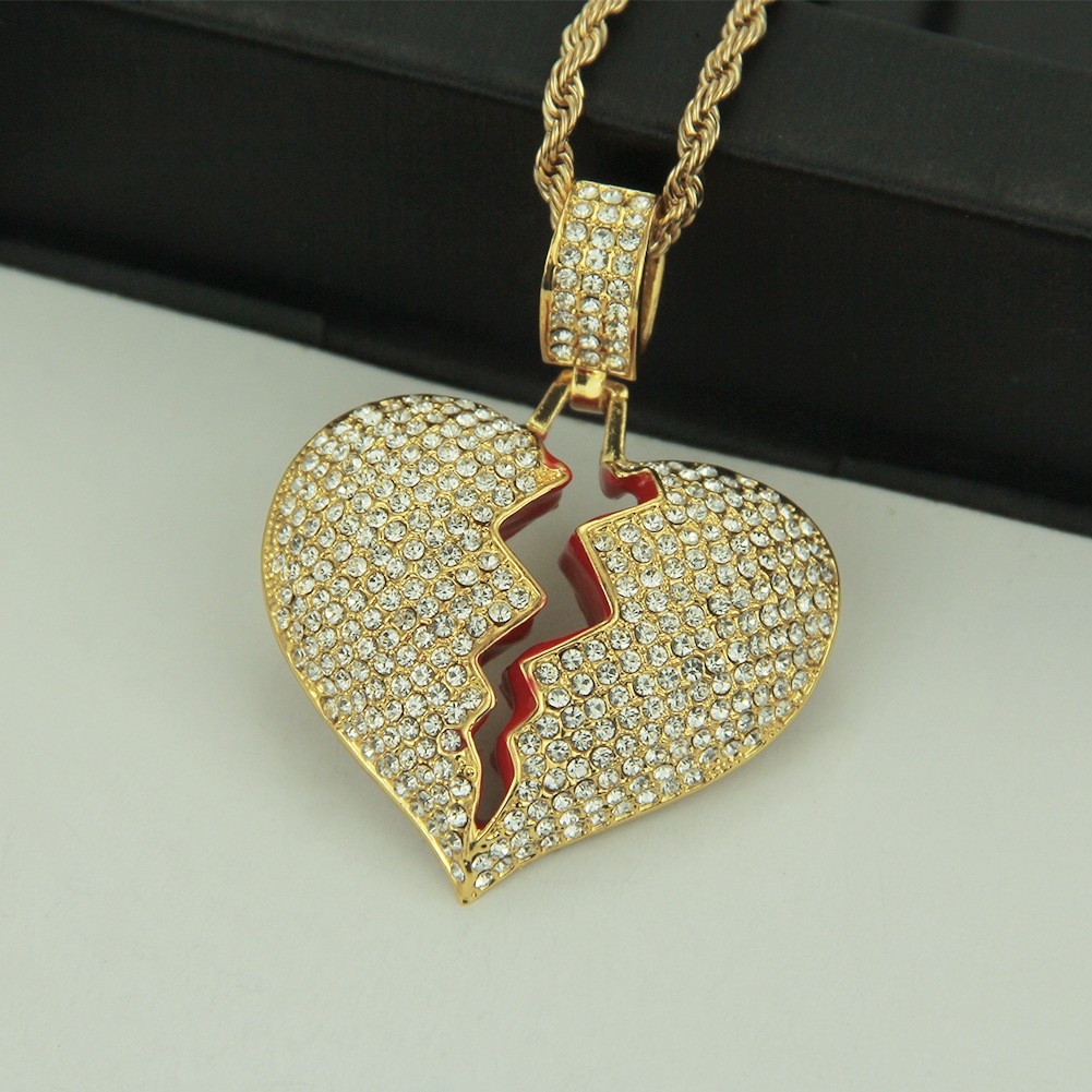 Popular European and American foreign trade necklace, hiphop men's broken heart alloy pendant accessory