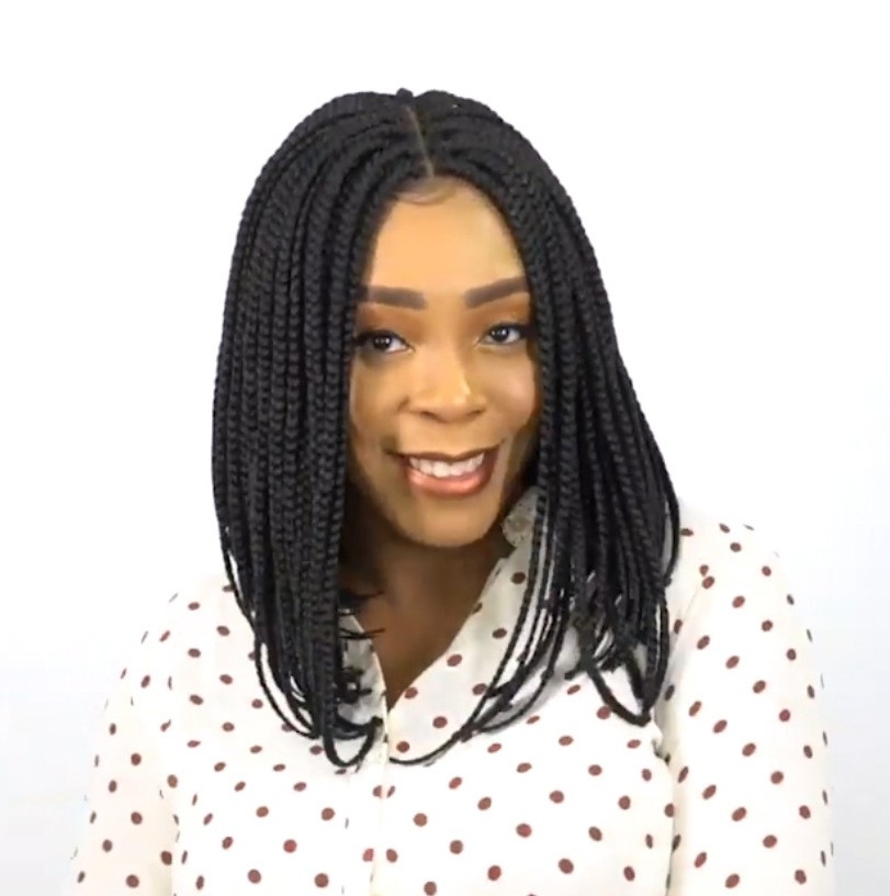 Cross-border supply of African braided wigs - European and American ladies' short straight wigs with center parting, crafted with machine-made synthetic fiber