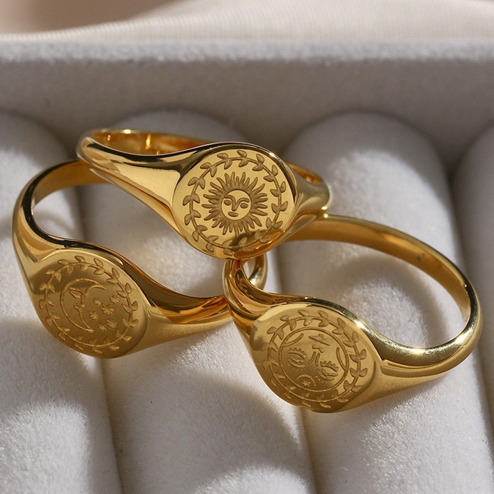 Cross-border European and American Hot-selling 18K Gold-plated Star, Moon, and Floral Pattern Ring, Simple Vintage Style Women's Wholesale Ring