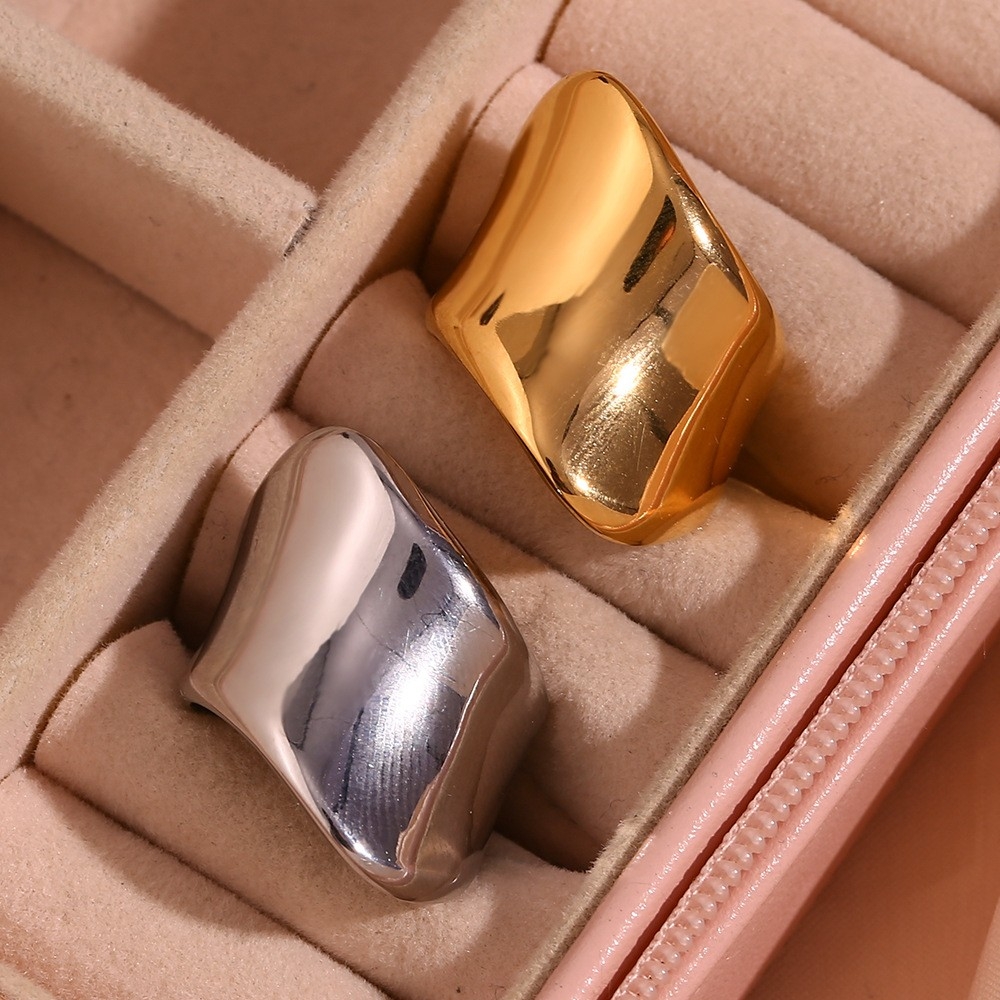 European and American Personalized Minimalist Design Ring Jewelry, Stainless Steel 18K Gold-plated Irregular Exaggerated Glossy Geometric Ring