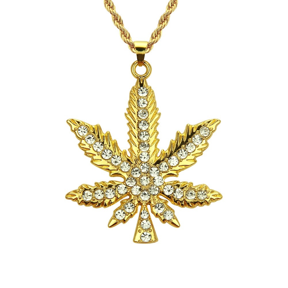 AliExpress New Jewelry Hip-hop Inlaid Diamond Maple Leaf Pendant Necklace European and American Fashion Pendant Foreign Trade Accessories Manufacturer