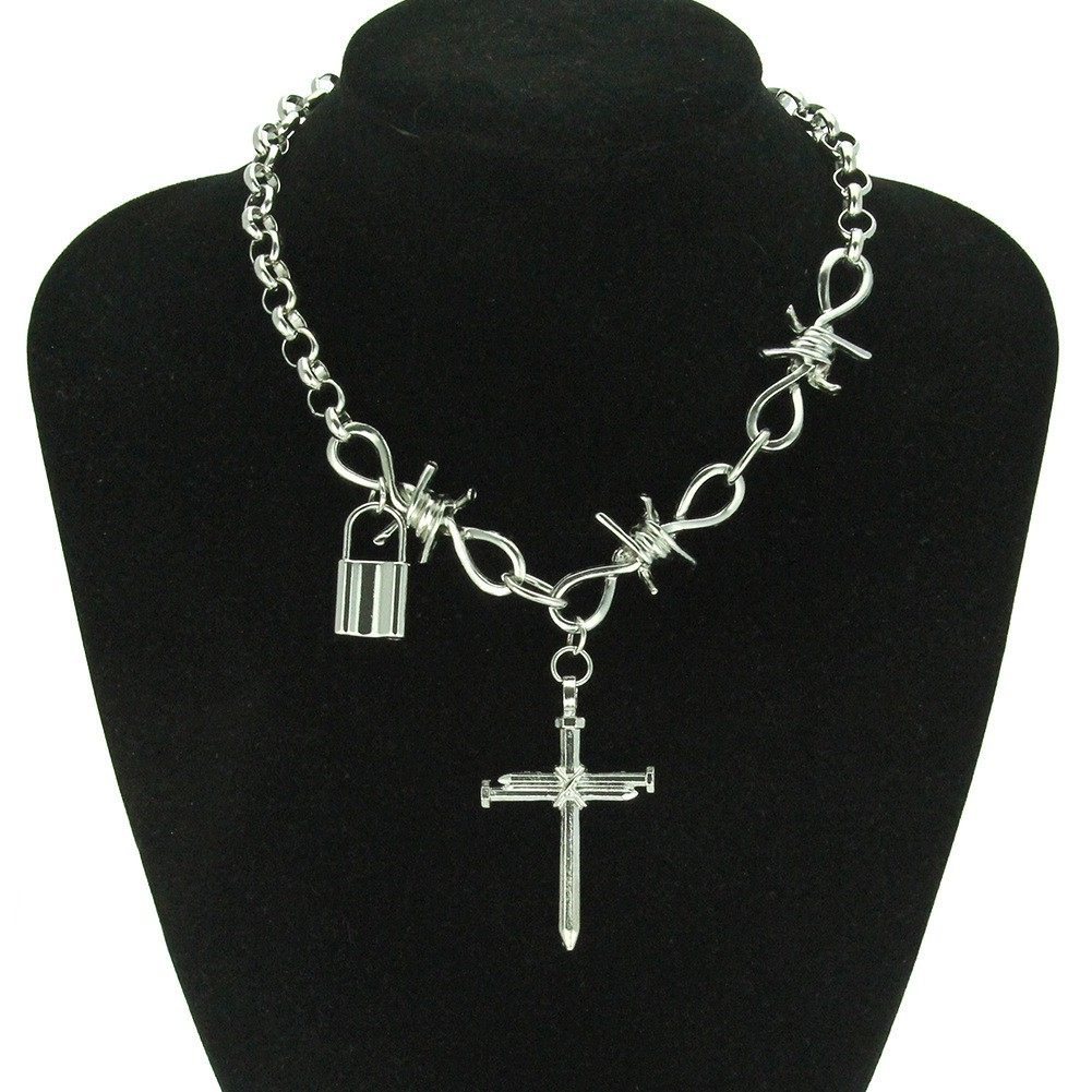 Minimalist and Elegant Internet Celebrity Silver 3D Cross Lock Pendant Necklace, Collarbone Chain for Ins Fashion