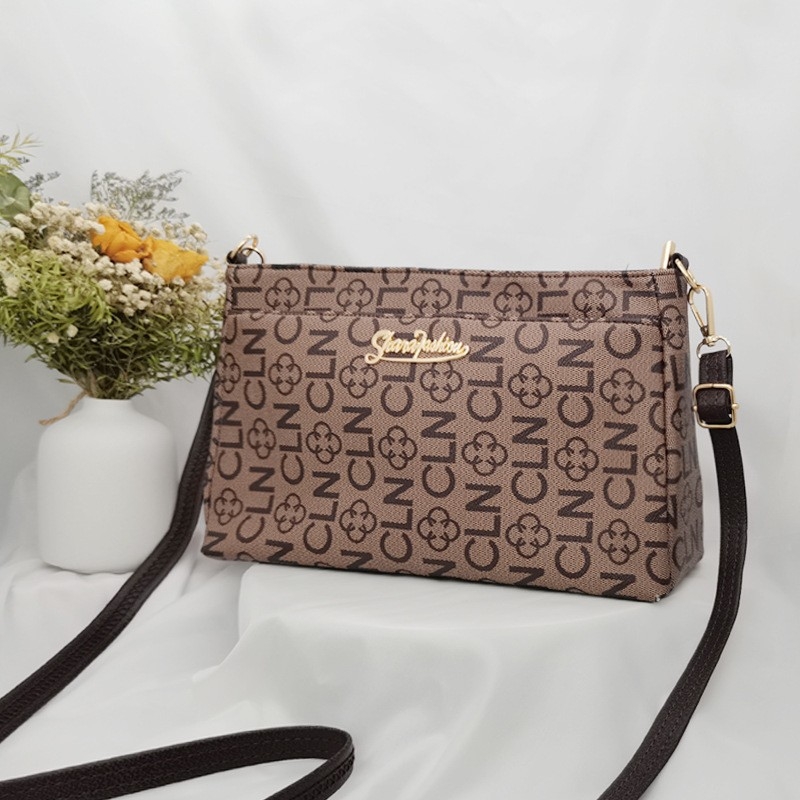 Large Capacity Crossbody for Moms - Stylish Fall Handbag Wholesale