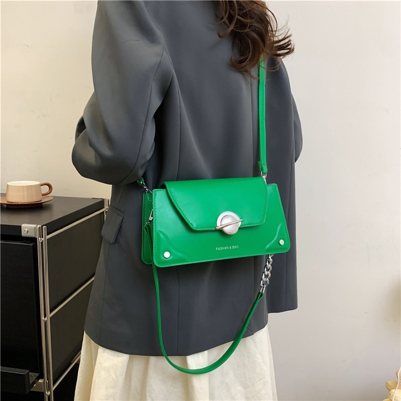 Textured Women&#039;s Bag for 2023 Autumn, Popular Chain Crossbody Bag in Solid Color, Fashionable Single Shoulder Bag for Underarm Carry