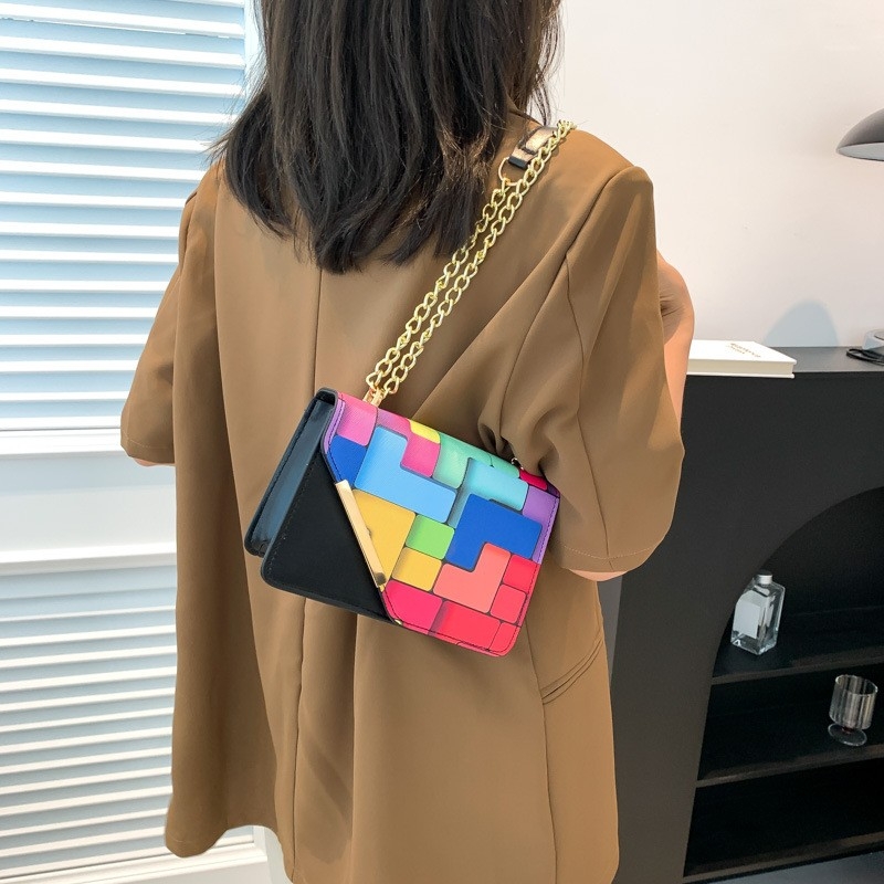 2023 New Autumn Fashionable Chain Bag with Contrast Color, Single Shoulder Bag with Collision Color, Stylish Simple Handheld Bag for Women