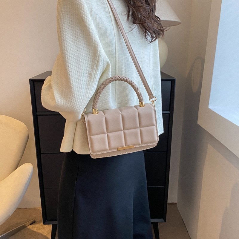 Autumn Bag 2023 New Style, Simple and Casual Small Square Bag, Stylish Vintage Single Shoulder Bag, Fashionable Crossbody Bag for Women