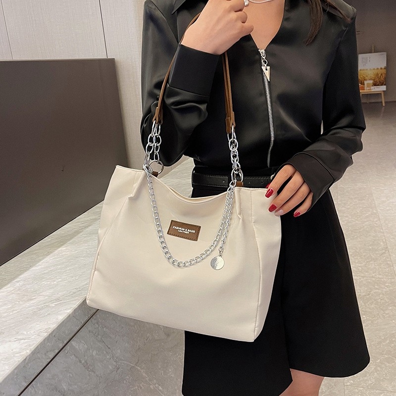 2023 New Fashionable Nylon Cloth Armpit Bag, Simple Chain Single Shoulder Tote Bag, Stylish Large Capacity Handheld Bag