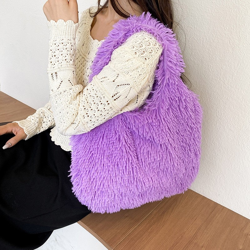 Plush Winter 2023 Single Shoulder Satchel, Korean Style: Generously Sized Hobo & Underarm Bag