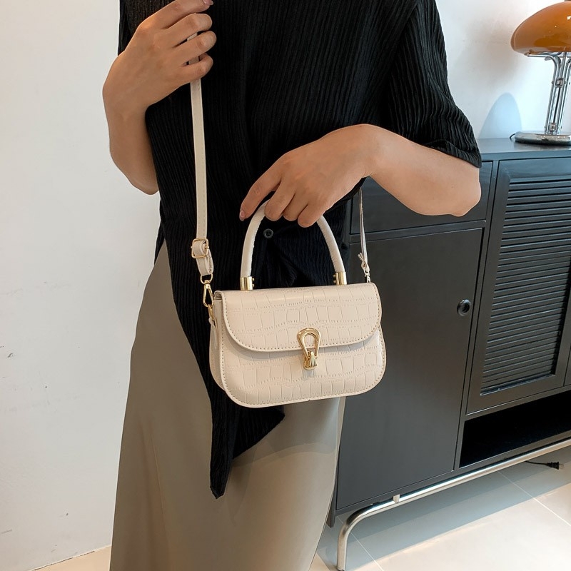 Clean-Lined 2023 Fall Crossbody: Unfussy Korean Style Single Shoulder Solid Color Purse